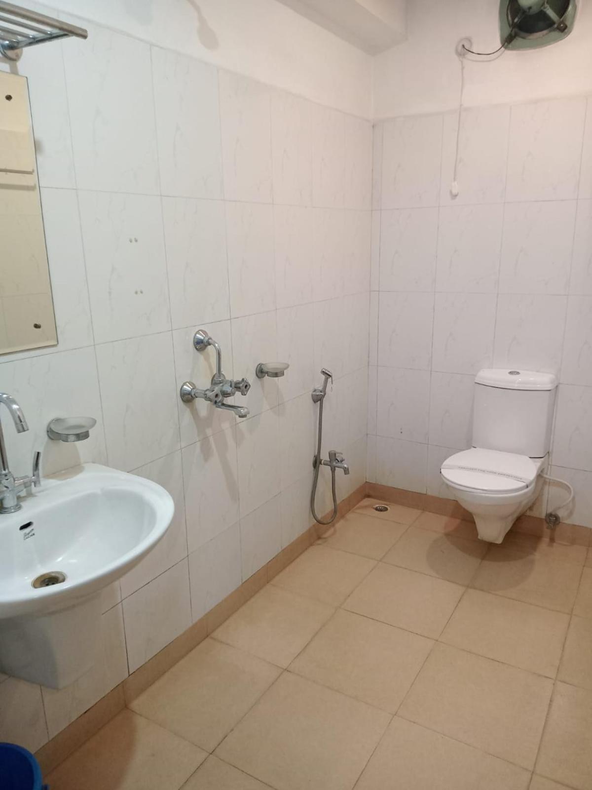 The Contour Hotel Guwahati Luaran gambar