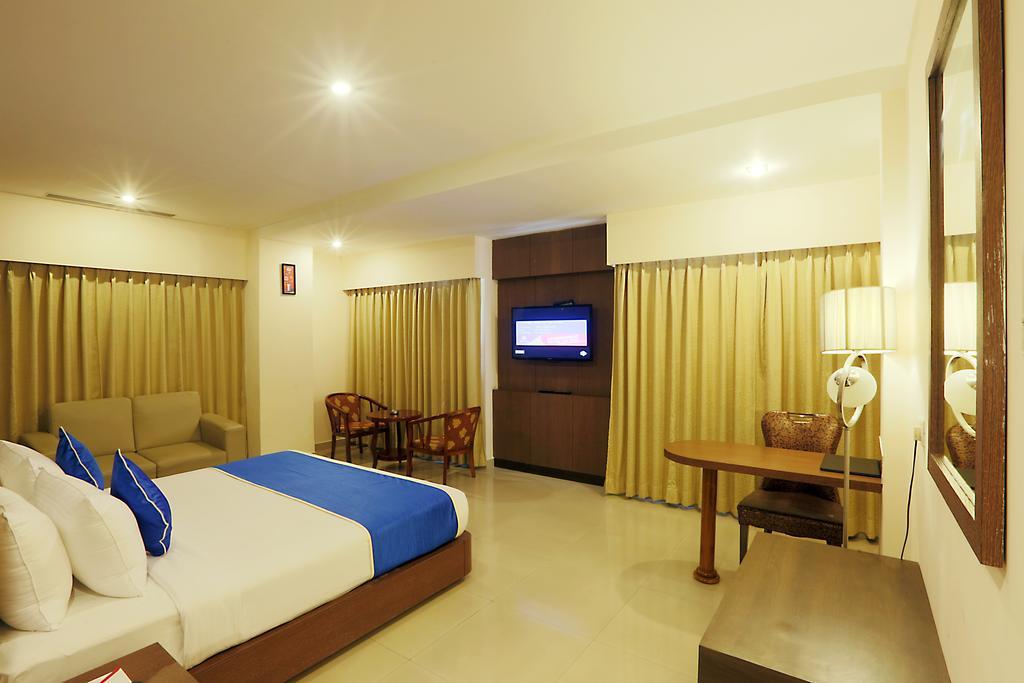 The Contour Hotel Guwahati Luaran gambar