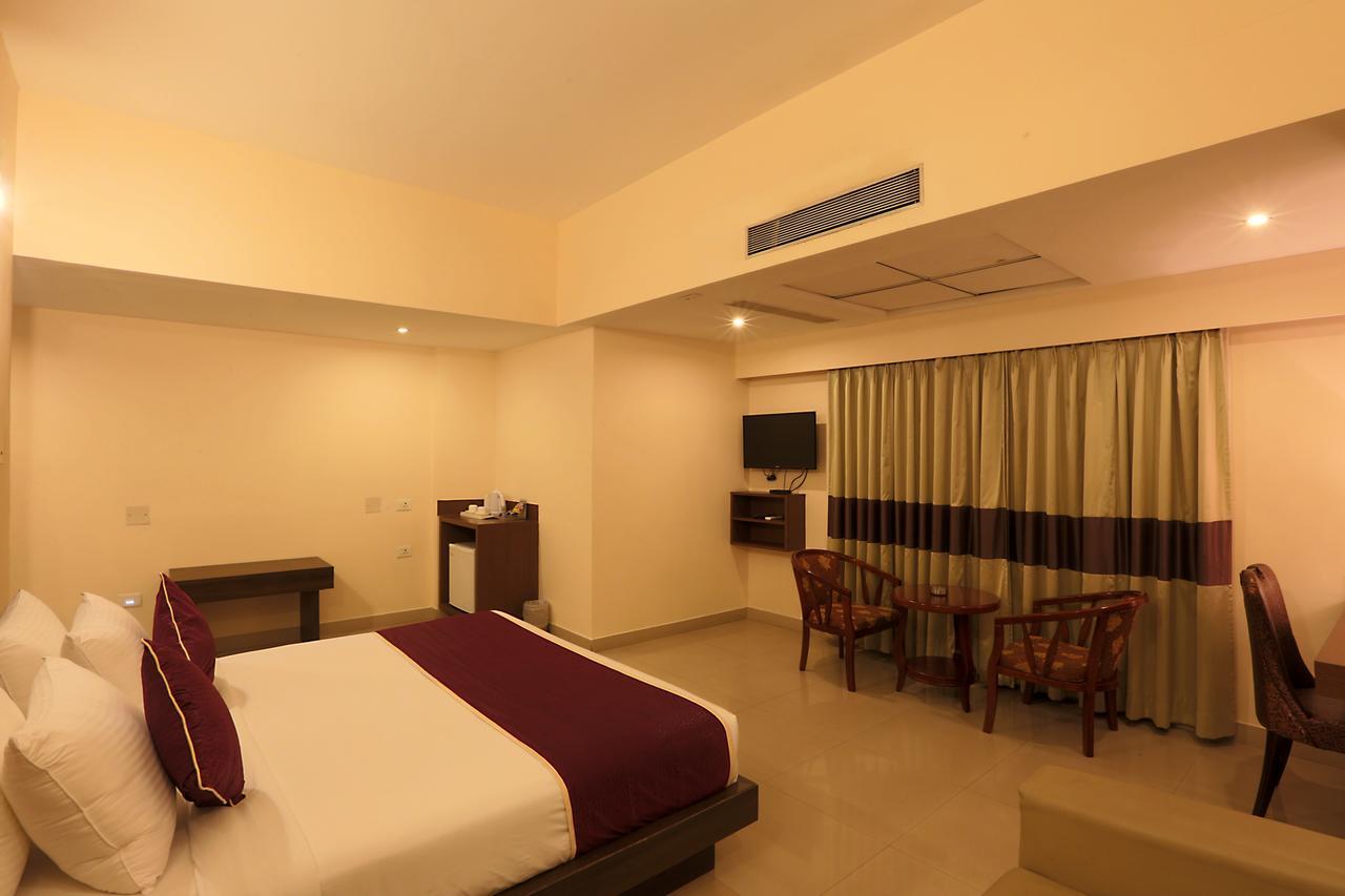 The Contour Hotel Guwahati Luaran gambar