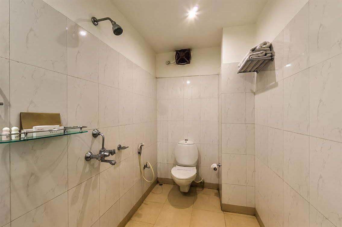 The Contour Hotel Guwahati Luaran gambar